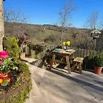 Treetops At Treetops Hideouts * Richmond (North Yorkshire)